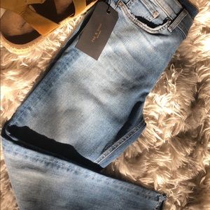 Light wash Jeans